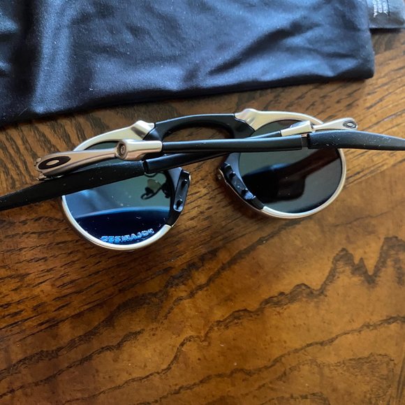 Oakley Polarized Madman Special Edition Sunglasses in Brand New Condition - Picture 16 of 16